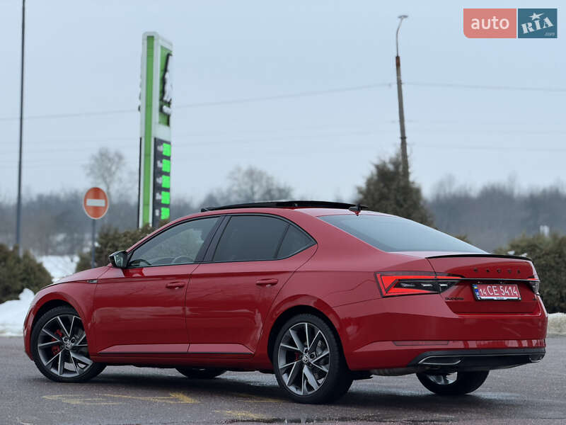 Лифтбек Skoda Superb 2022 в Дрогобыче