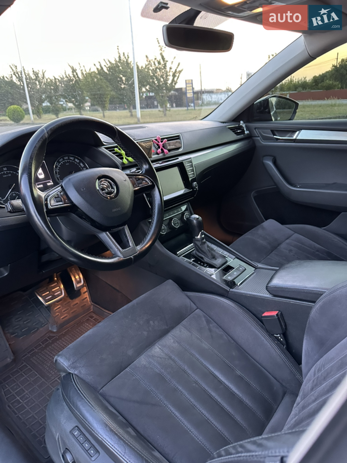 2016 Skoda Superb - мініатюра 8