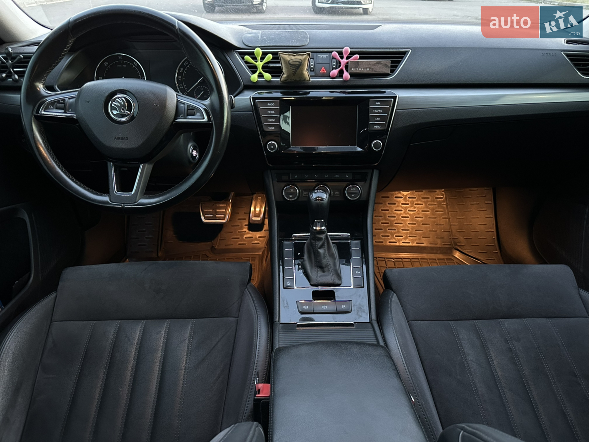 2016 Skoda Superb - мініатюра 16