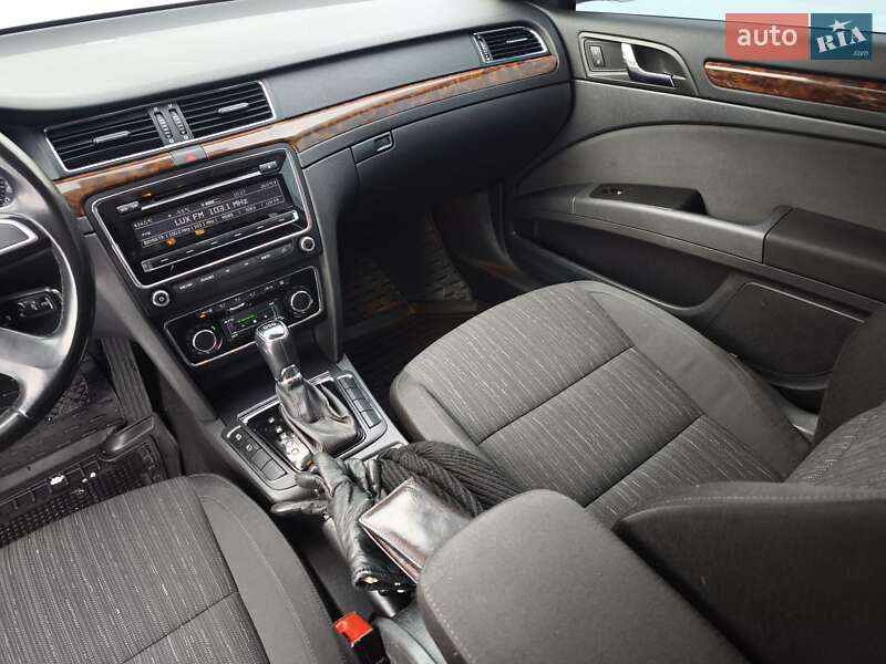 Лифтбек Skoda Superb 2014 в Киеве