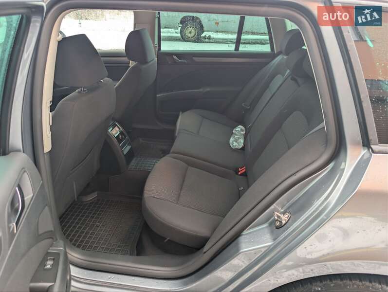 Универсал Skoda Superb 2011 в Ивано-Франковске