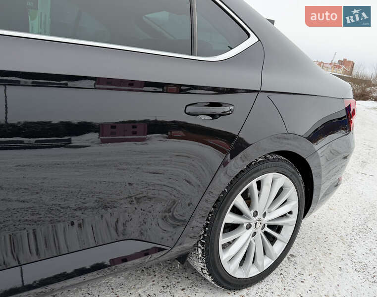 Лифтбек Skoda Superb 2017 в Дрогобыче