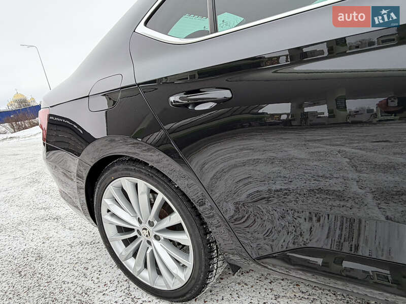 Лифтбек Skoda Superb 2017 в Дрогобыче
