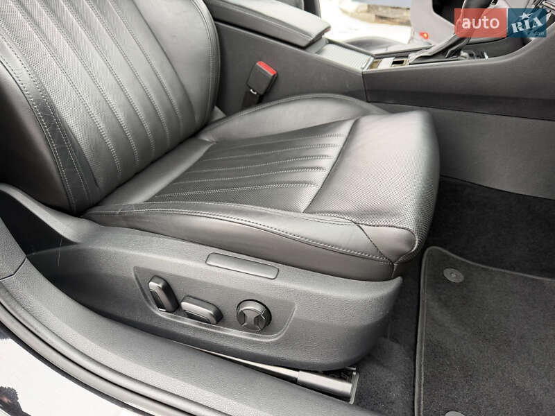 Лифтбек Skoda Superb 2017 в Дрогобыче