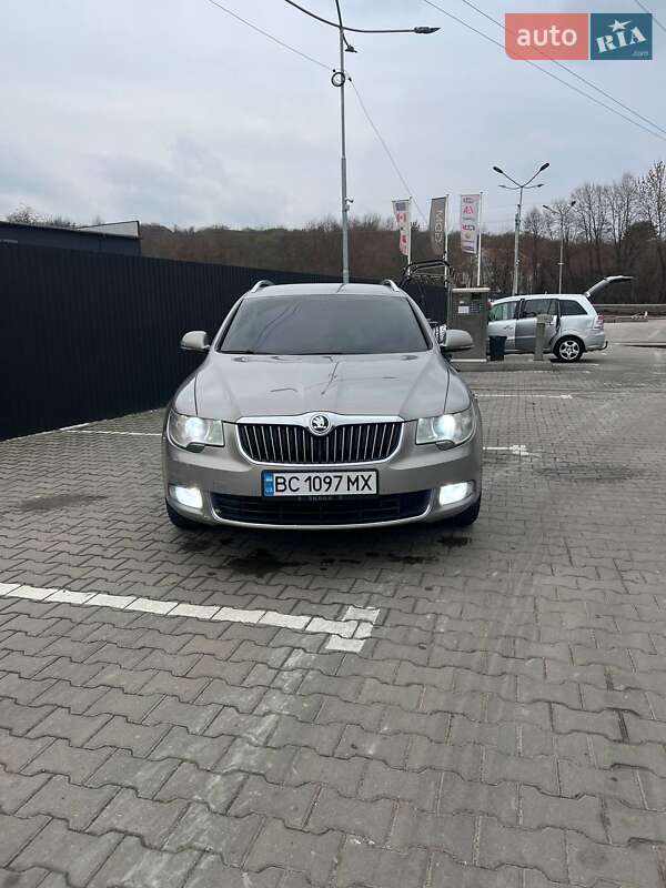 Skoda Superb 2010 Skoda Superb 2010