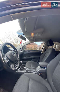 Лифтбек Skoda Superb 2015 в Иршаве