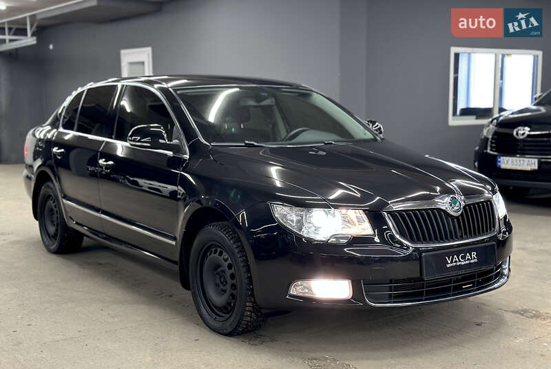 Ліфтбек Skoda Superb 2011 в Харкові