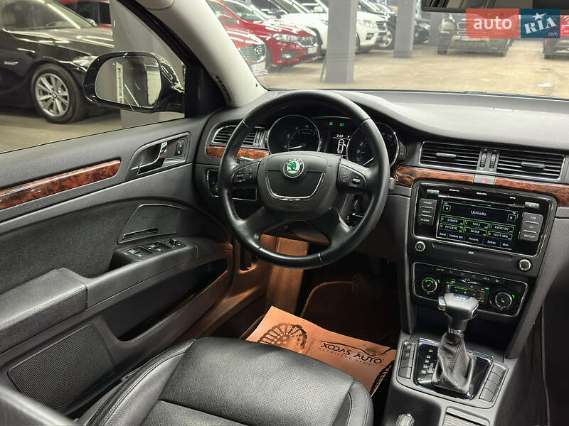 Ліфтбек Skoda Superb 2011 в Харкові