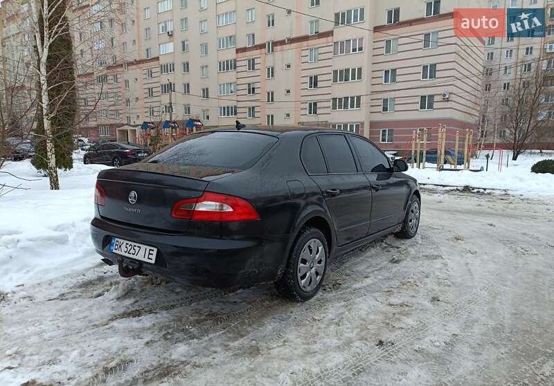 Лифтбек Skoda Superb 2011 в Ровно