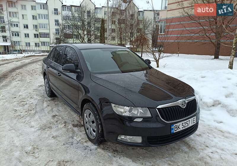Лифтбек Skoda Superb 2011 в Ровно