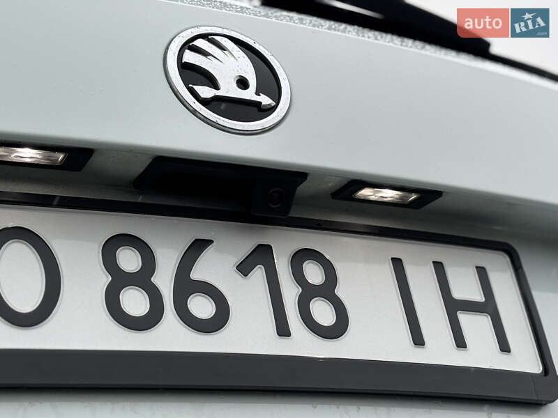 Універсал Skoda Superb 2017 в Ужгороді