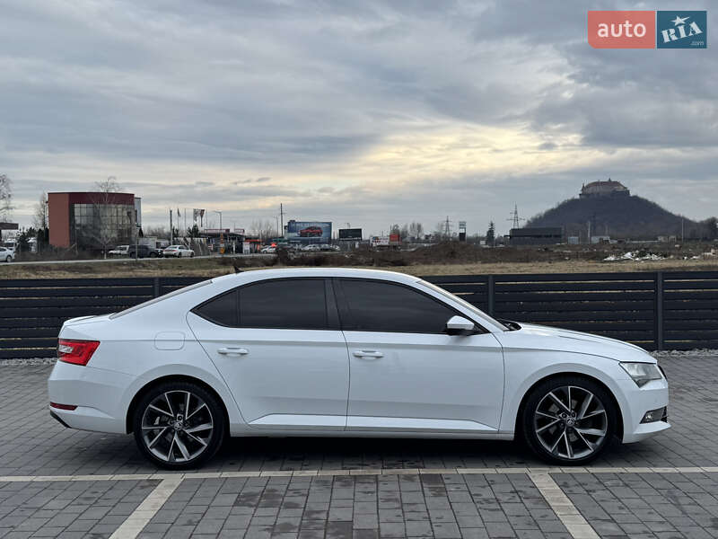 Ліфтбек Skoda Superb 2016 в Мукачевому