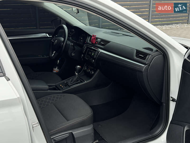 Ліфтбек Skoda Superb 2016 в Мукачевому