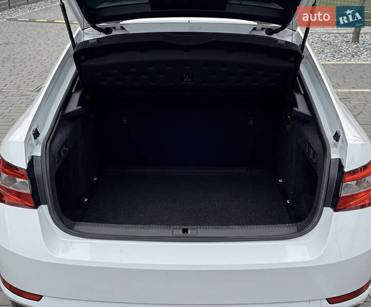 Ліфтбек Skoda Superb 2016 в Мукачевому