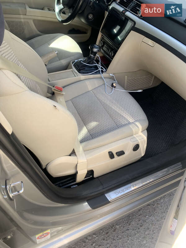 Универсал Skoda Superb 2010 в Киеве