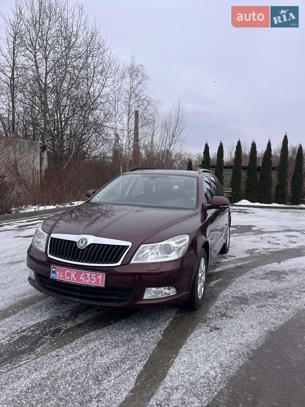 Универсал Skoda Superb 2009 в Надворной фото Универсал Skoda Superb 2009 в Надворной