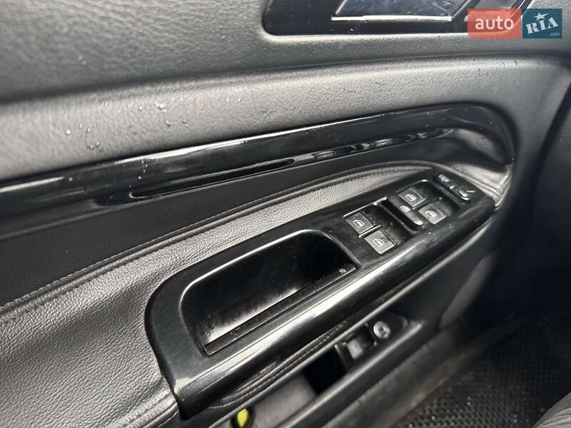 Лифтбек Skoda Superb 2005 в Запорожье