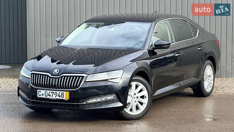 Лифтбек Skoda Superb 2022 в Стрые
