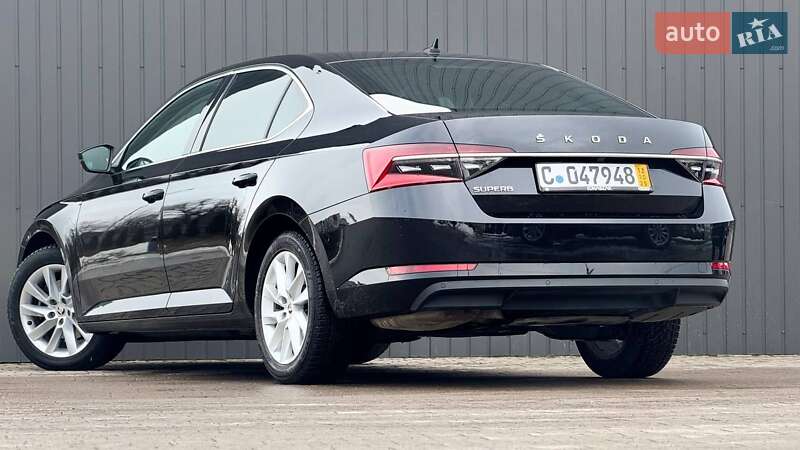 Лифтбек Skoda Superb 2022 в Стрые