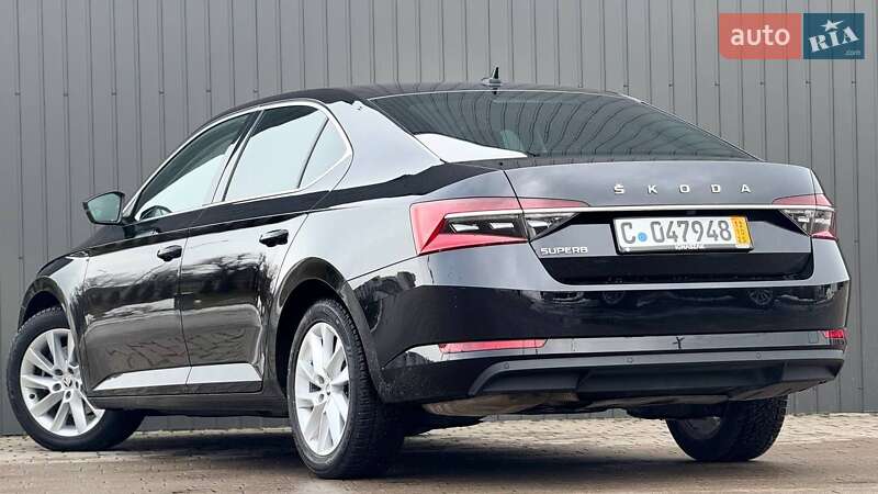 Лифтбек Skoda Superb 2022 в Стрые