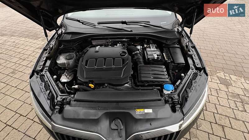 Лифтбек Skoda Superb 2022 в Стрые