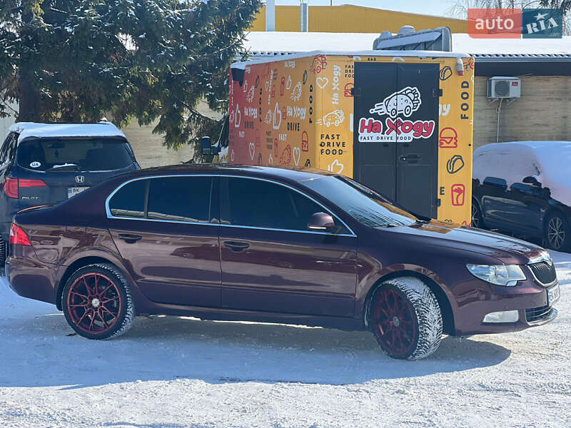 Лифтбек Skoda Superb 2011 в Ровно фото 4 Лифтбек Skoda Superb 2011 в Ровно