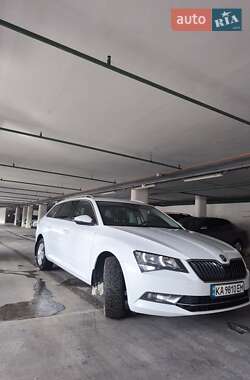 Универсал Skoda Superb 2015 в Киеве