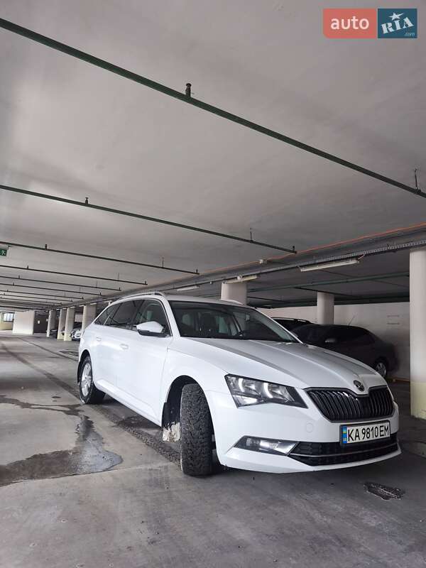 Универсал Skoda Superb 2015 в Киеве