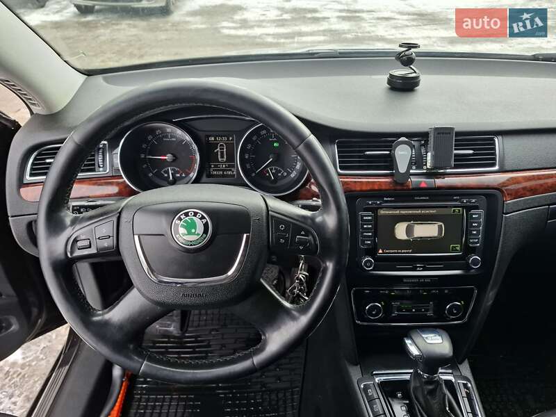 Универсал Skoda Superb 2011 в Ивано-Франковске