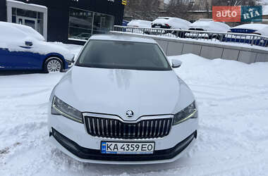 Лифтбек Skoda Superb 2021 в Киеве