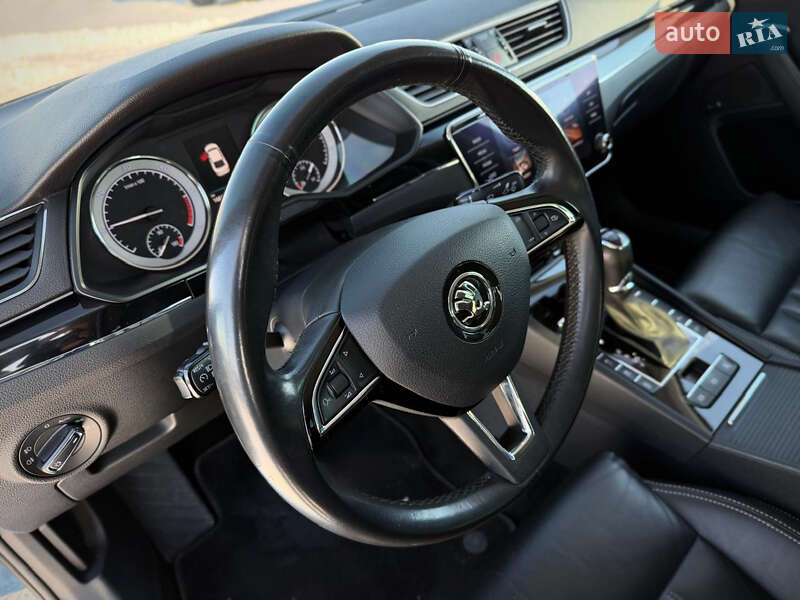 Лифтбек Skoda Superb 2020 в Киеве