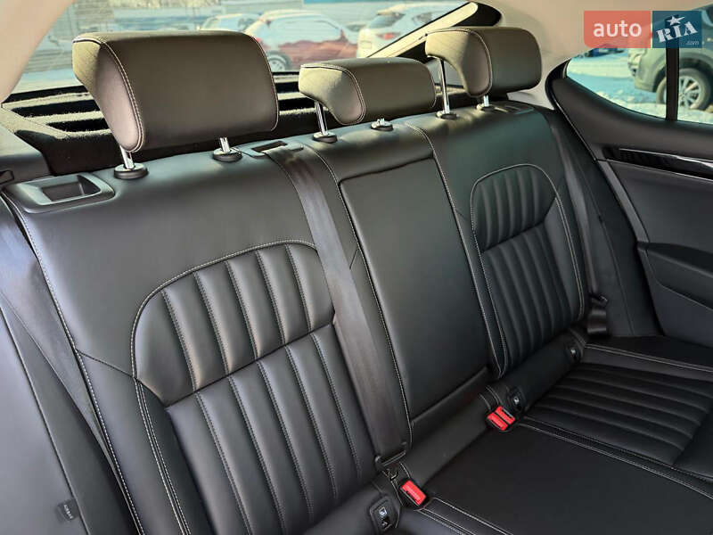 Лифтбек Skoda Superb 2020 в Киеве