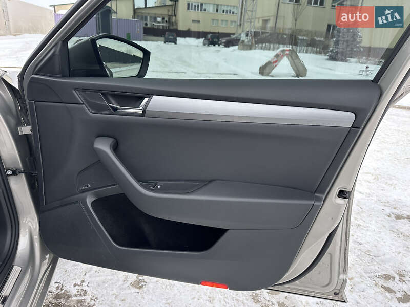 Лифтбек Skoda Superb 2018 в Луцке фото 46 Лифтбек Skoda Superb 2018 в Луцке