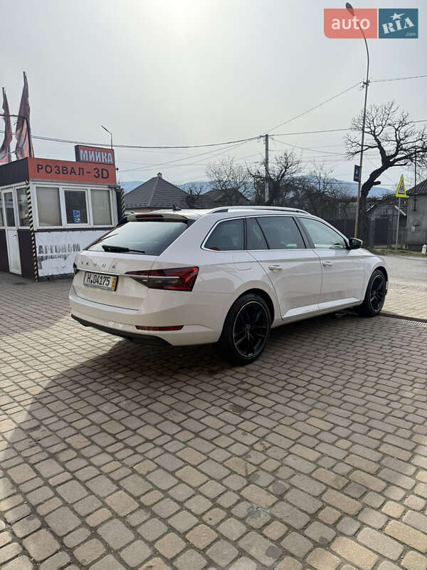 Универсал Skoda Superb 2020 в Сваляве
