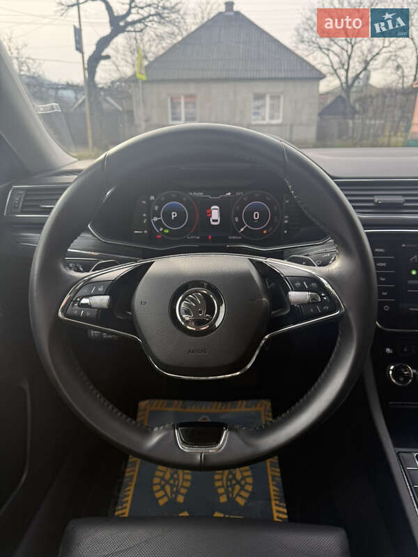 Универсал Skoda Superb 2020 в Сваляве