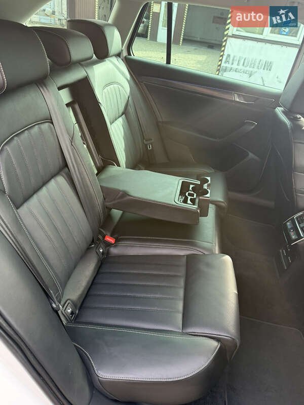 Универсал Skoda Superb 2020 в Сваляве