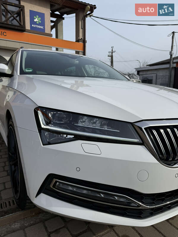 Универсал Skoda Superb 2020 в Сваляве
