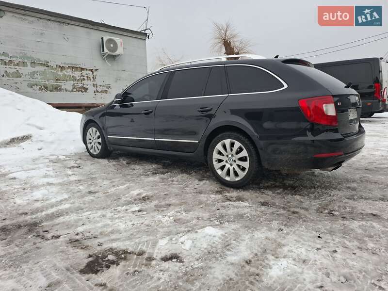 Універсал Skoda Superb 2011 в Івано-Франківську
