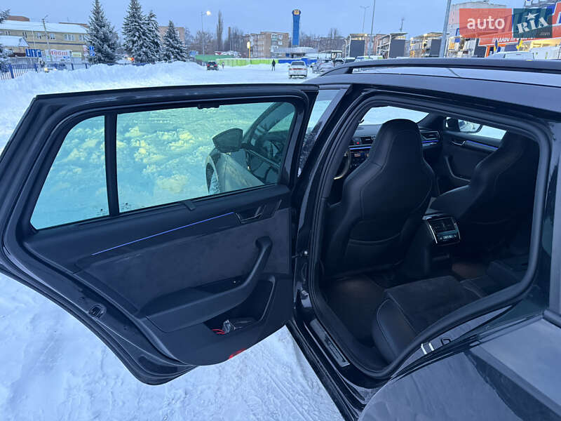 Универсал Skoda Superb 2018 в Чернигове