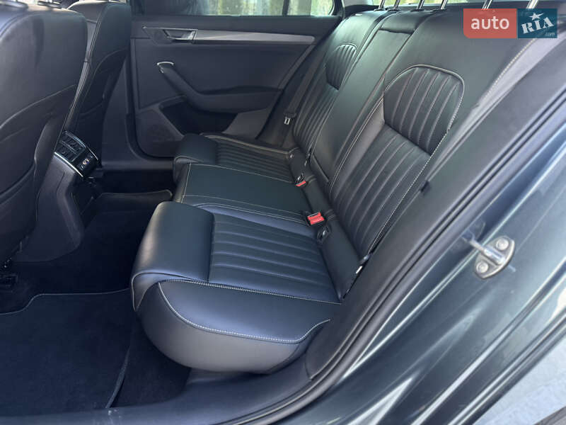 Универсал Skoda Superb 2021 в Ровно