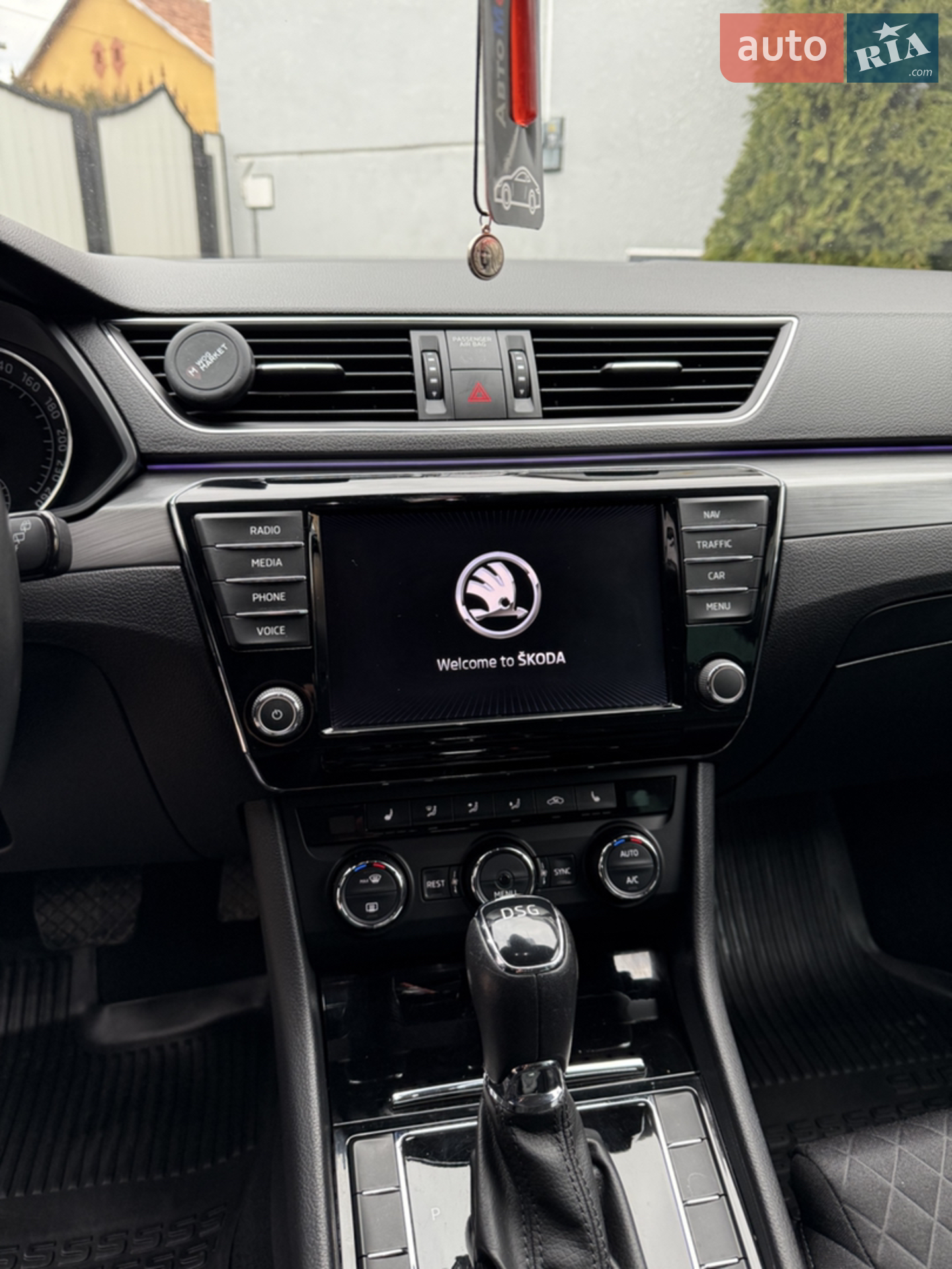 2016 Skoda Superb - мініатюра 16