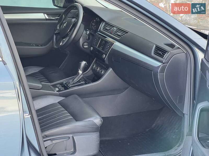 Лифтбек Skoda Superb 2016 в Кропивницком