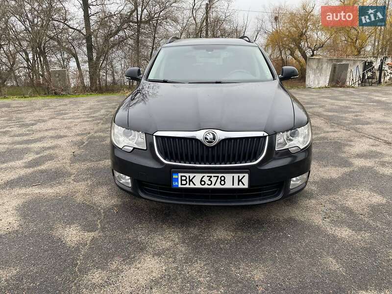Skoda Superb 2011