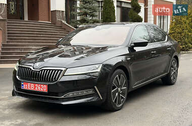 Лифтбек Skoda Superb 2023 в Ужгороде