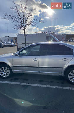 Лифтбек Skoda Superb 2002 в Межгорье