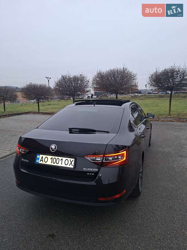 Ліфтбек Skoda Superb 2017 в Ужгороді