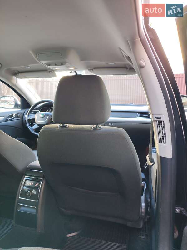 Універсал Skoda Superb 2012 в Івано-Франківську