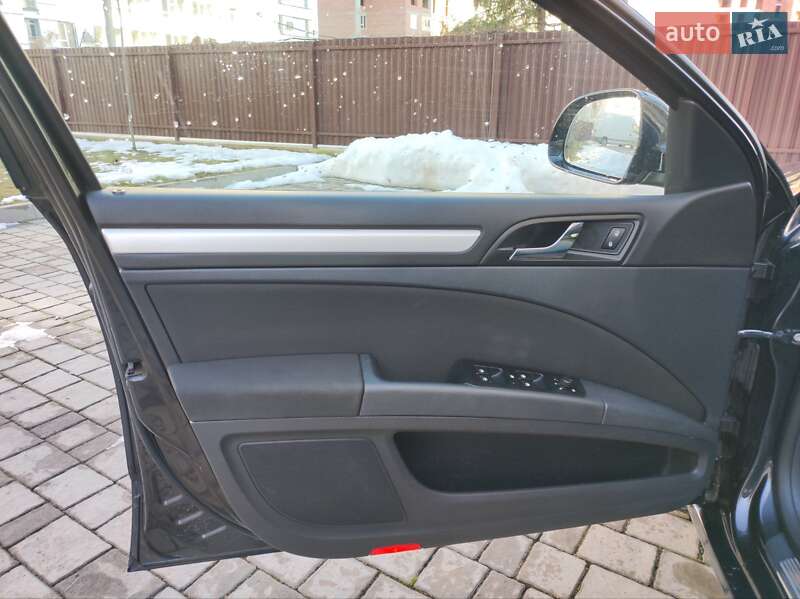 Універсал Skoda Superb 2012 в Івано-Франківську