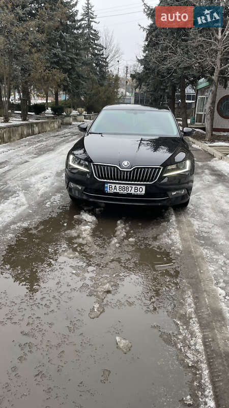 Лифтбек Skoda Superb 2017 в Кропивницком