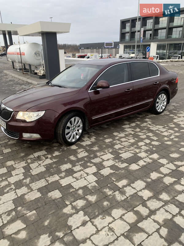 Лифтбек Skoda Superb 2008 в Львове